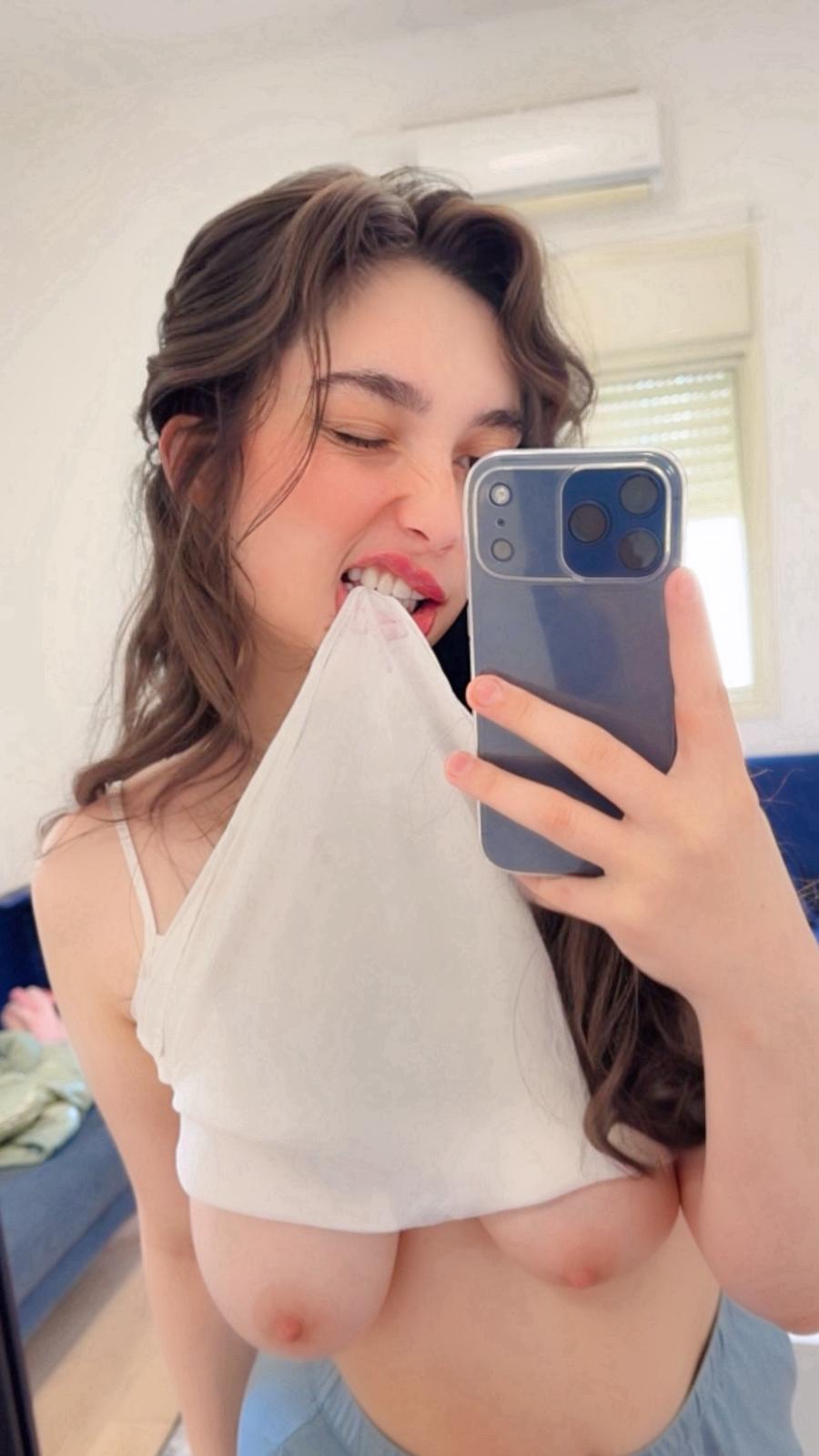 פרולה ירושלים 20 תיירת מברזיל