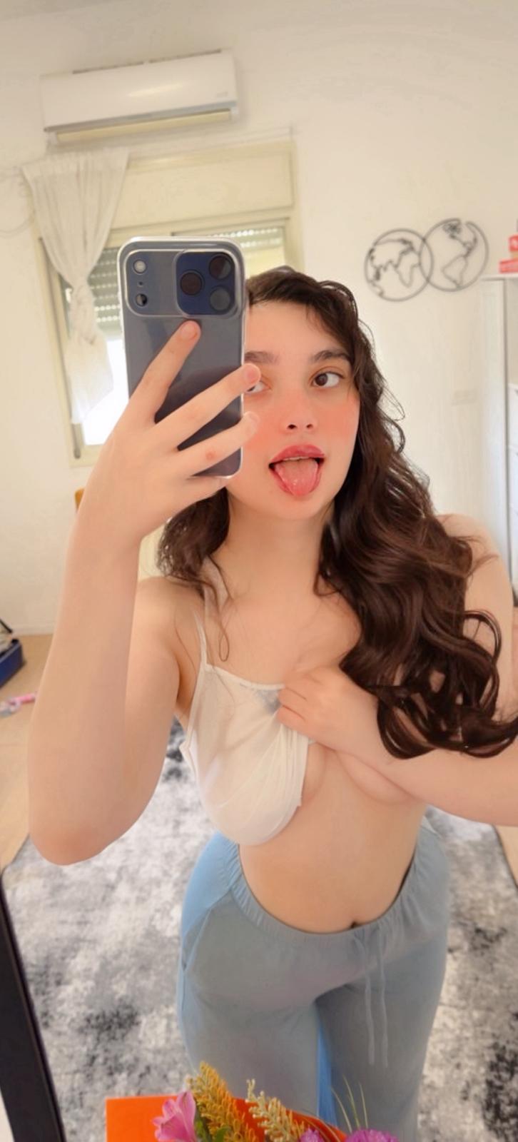 פרולה ירושלים 20 תיירת מברזיל